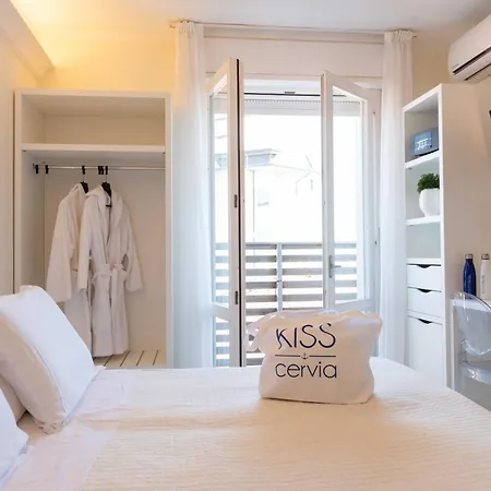 Otel Kiss Beachfront & Restaurant Cervia